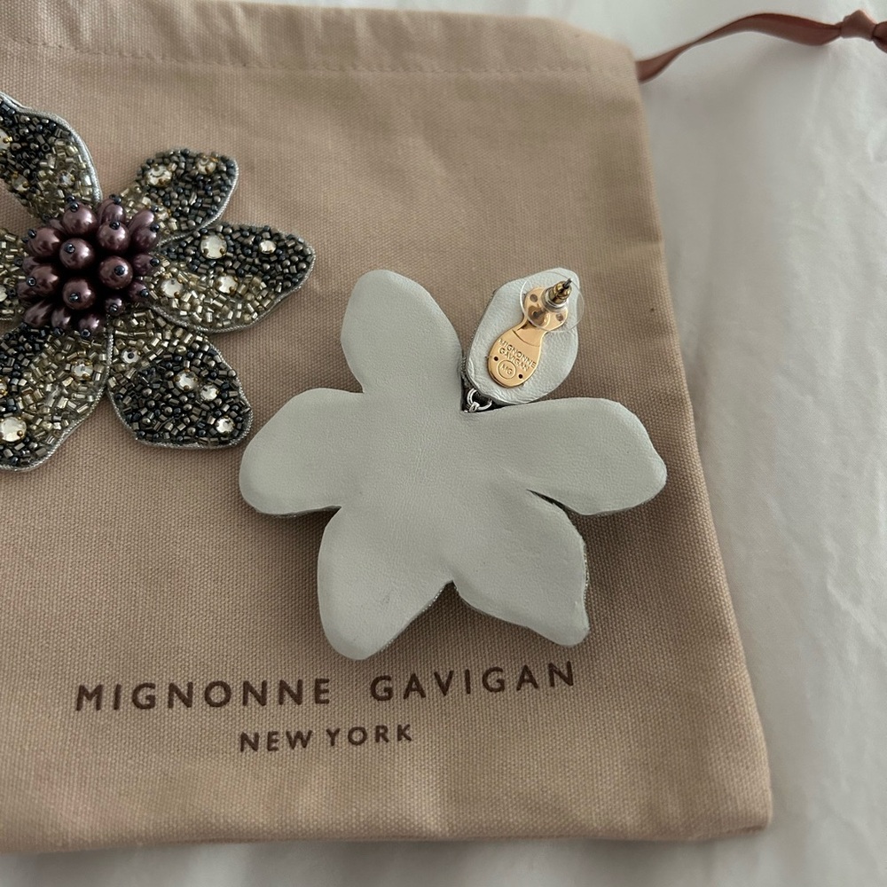 New Mignonne Gavigan large floral earrings - Picture 4 of 5